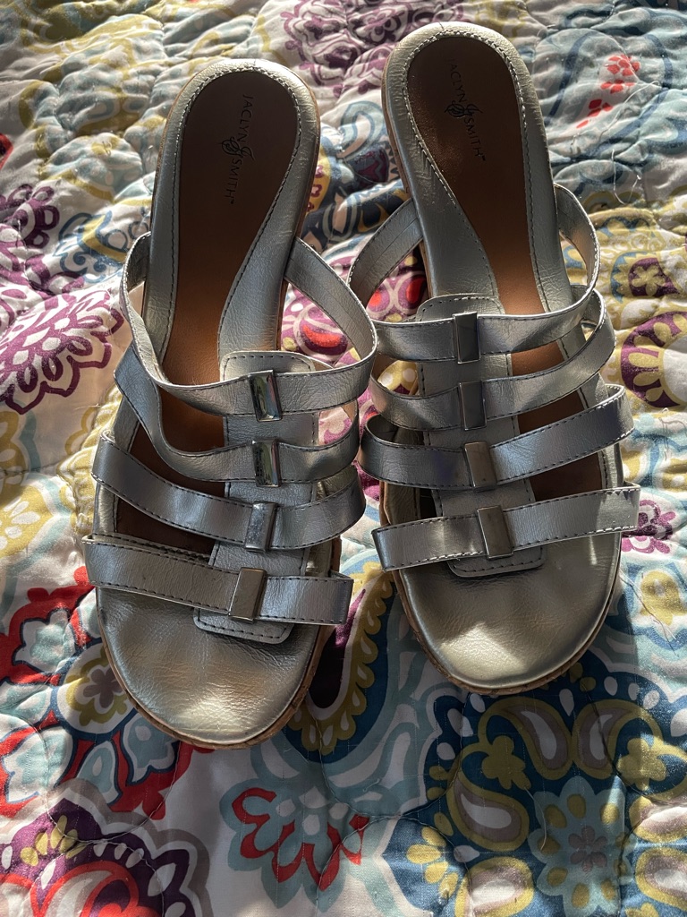 Jaclyn Smith Silver Cork Wedge Sandals Size 8 Summer Chic